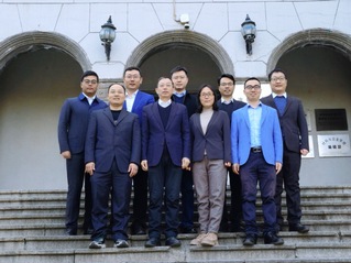 必赢官网朱苗勇教授团队荣获全国劳模...